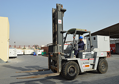 material handling equipment-fast tarck rental-equipment rental in dubai